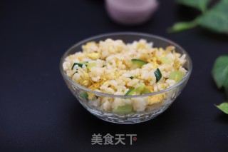 黄瓜蛋炒饭的做法步骤：11