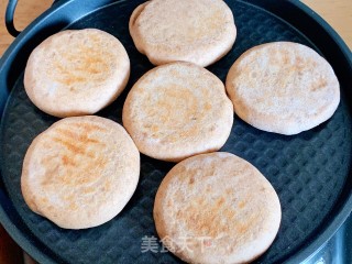 黑全麦豆沙烧饼的做法步骤：12