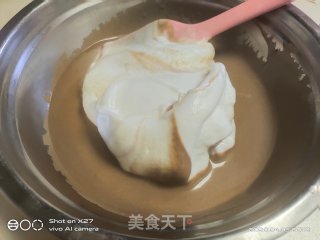 可可芒果蛋糕卷的做法步骤：5