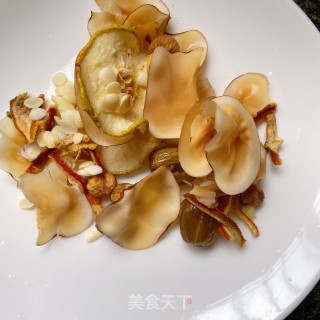 响螺片海底椰润肺汤的做法步骤：3