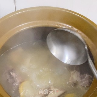 响螺片海底椰润肺汤的做法步骤：6