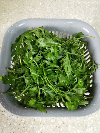 粉蒸艾叶的做法步骤：1