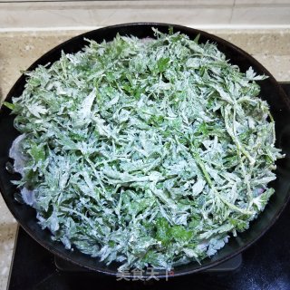 粉蒸艾叶的做法步骤：5
