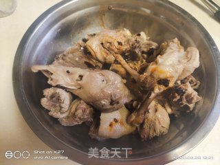 红烧嫩鸭的做法步骤：1