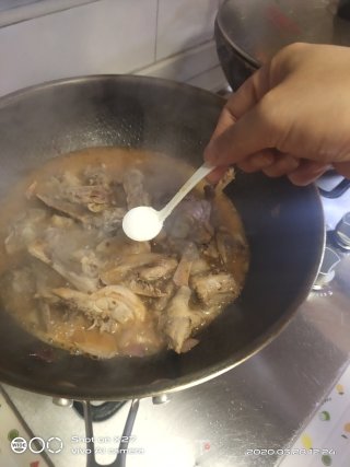 红烧嫩鸭的做法步骤：5