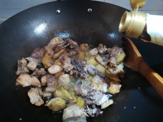 土鸡炖香菇的做法步骤：5