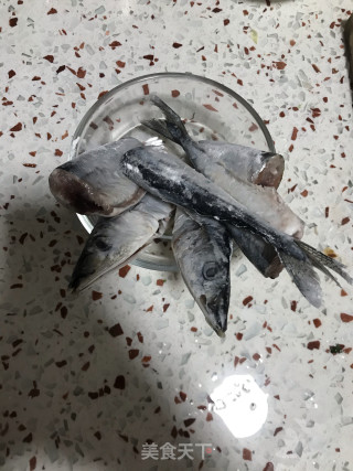 香煎秋刀鱼的做法步骤：4