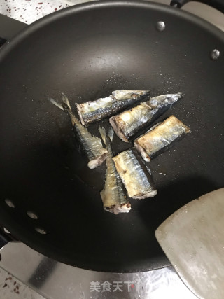 香煎秋刀鱼的做法步骤：6