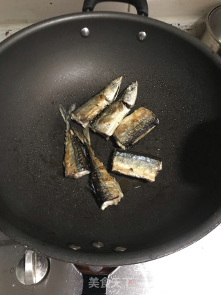 香煎秋刀鱼的做法步骤：7