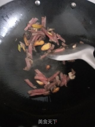 猪肉芹菜香干的做法步骤：4