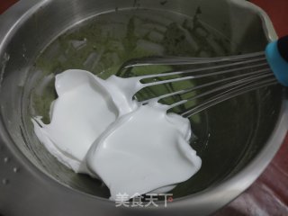 艾草戚风蛋糕的做法步骤：7