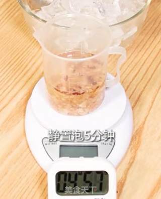 茉莉银耳奶茶的做法步骤：1