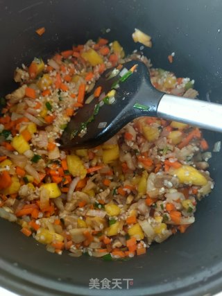 菠萝闷饭的做法步骤：7
