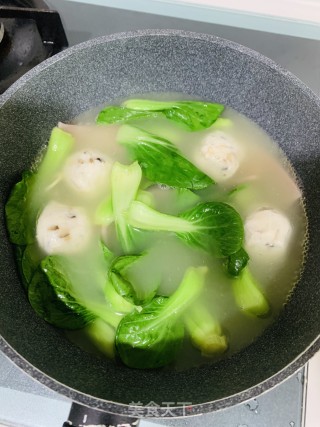清汤泡面的做法步骤：4