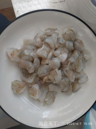 鲜肉虾仁馄饨的做法步骤：3