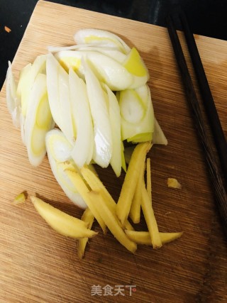 油焖大虾的做法步骤：2