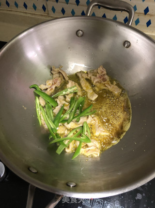 双素炒肉片的做法步骤：3