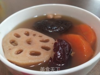 胡萝卜香菇蜜枣汤的做法步骤：4