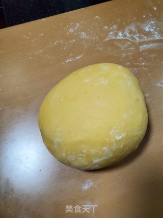 南瓜豆沙包的做法步骤：1