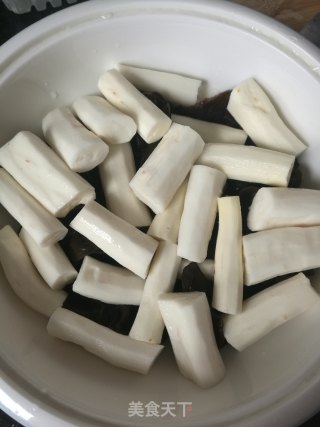 秋耳山药沙姜鸡的做法步骤：6