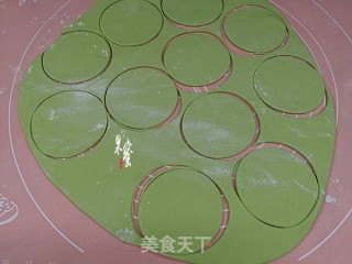 韭菜鲜肉锅贴的做法步骤：4