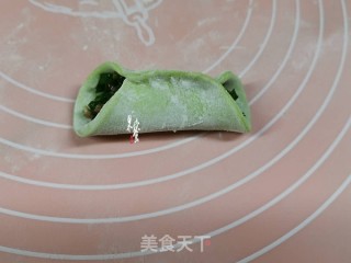 韭菜鲜肉锅贴的做法步骤：5