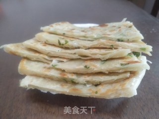 烫面葱油饼的做法步骤：7