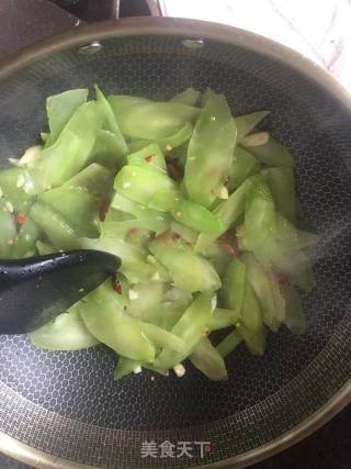 素炒莴笋的做法步骤：4