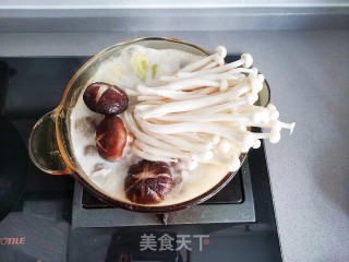 汤鲜味美的火锅的做法步骤：9