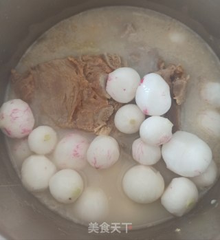 小萝卜炖咸鲜排骨汤的做法步骤：7