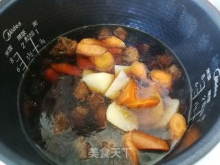 胡萝卜土豆炖牛腩的做法步骤：10