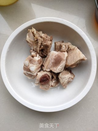 排骨菌菇汤的做法步骤：5