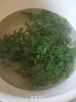 野水芹饺子的做法步骤：3