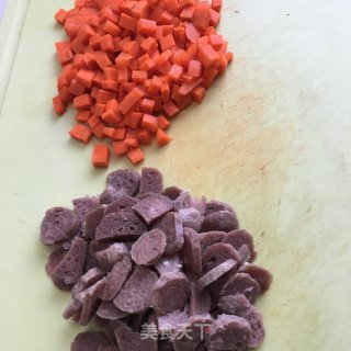 牛肉丸炒双色丁的做法步骤：2