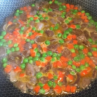 牛肉丸炒双色丁的做法步骤：5