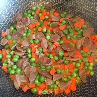 牛肉丸炒双色丁的做法步骤：6