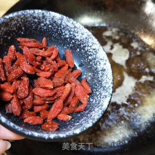 艾叶娘酒煮鸡蛋的做法步骤：7