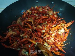 麻辣小龙虾火锅的做法步骤：8