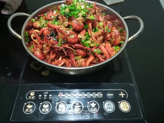 麻辣小龙虾火锅的做法步骤：16
