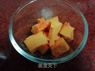 奶香南瓜糊的做法步骤：2