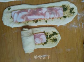 培根蒜香面包的做法步骤：4