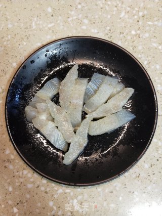 香酥巴沙鱼柳的做法步骤：3