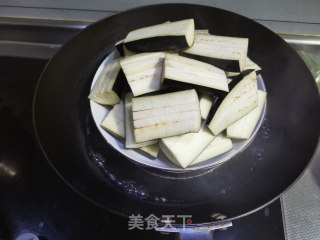 蒜蓉茄子的做法步骤：3