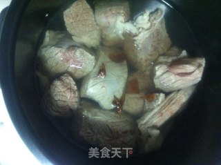 卤牛肉的做法步骤：3