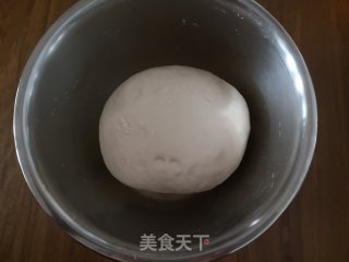 茴香猪肉包子的做法步骤：1