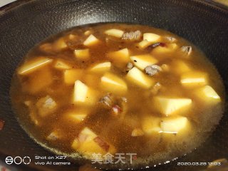 牛腩烧土豆的做法步骤：3