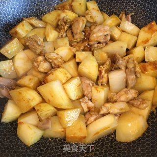 咖喱鸡块焖土豆的做法步骤：5