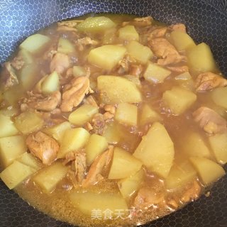 咖喱鸡块焖土豆的做法步骤：8