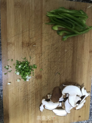 青菜肉圆汤的做法步骤：1
