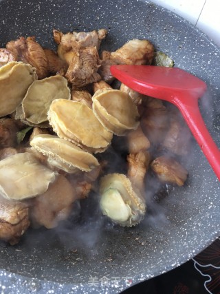 鲍鱼鸡蛋烧肉的做法步骤：11